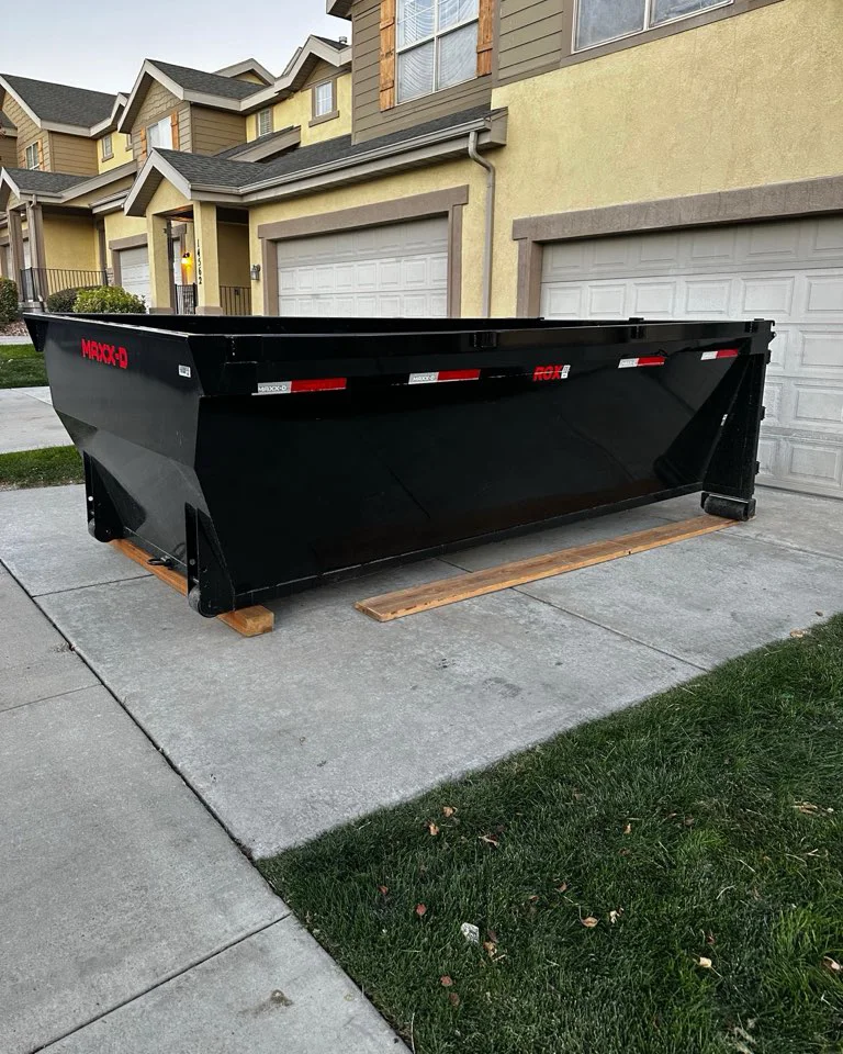 Residential dumpster rental in Tucson